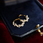 BOUCLES D'OREILLES EN PERLES TORSADÉES (PAIRE) 