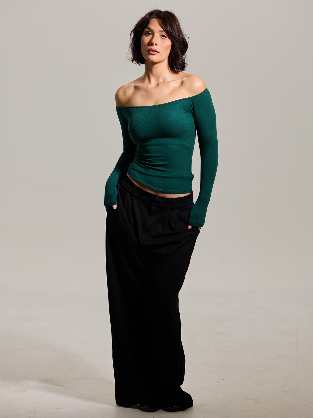 👗 Haut court côtelé à épaules dénudées 💫 Doux, extensible et élégant 