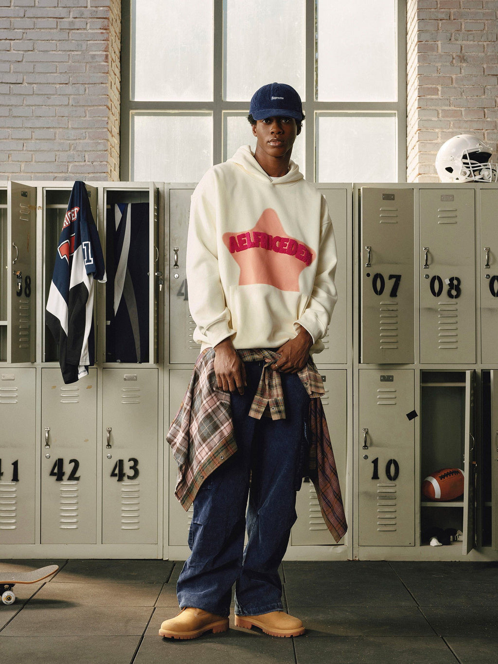 🔥Nur heute 80 % Rabatt! — Vintage-Hoodie Eden Star V303 mit Stickerei 