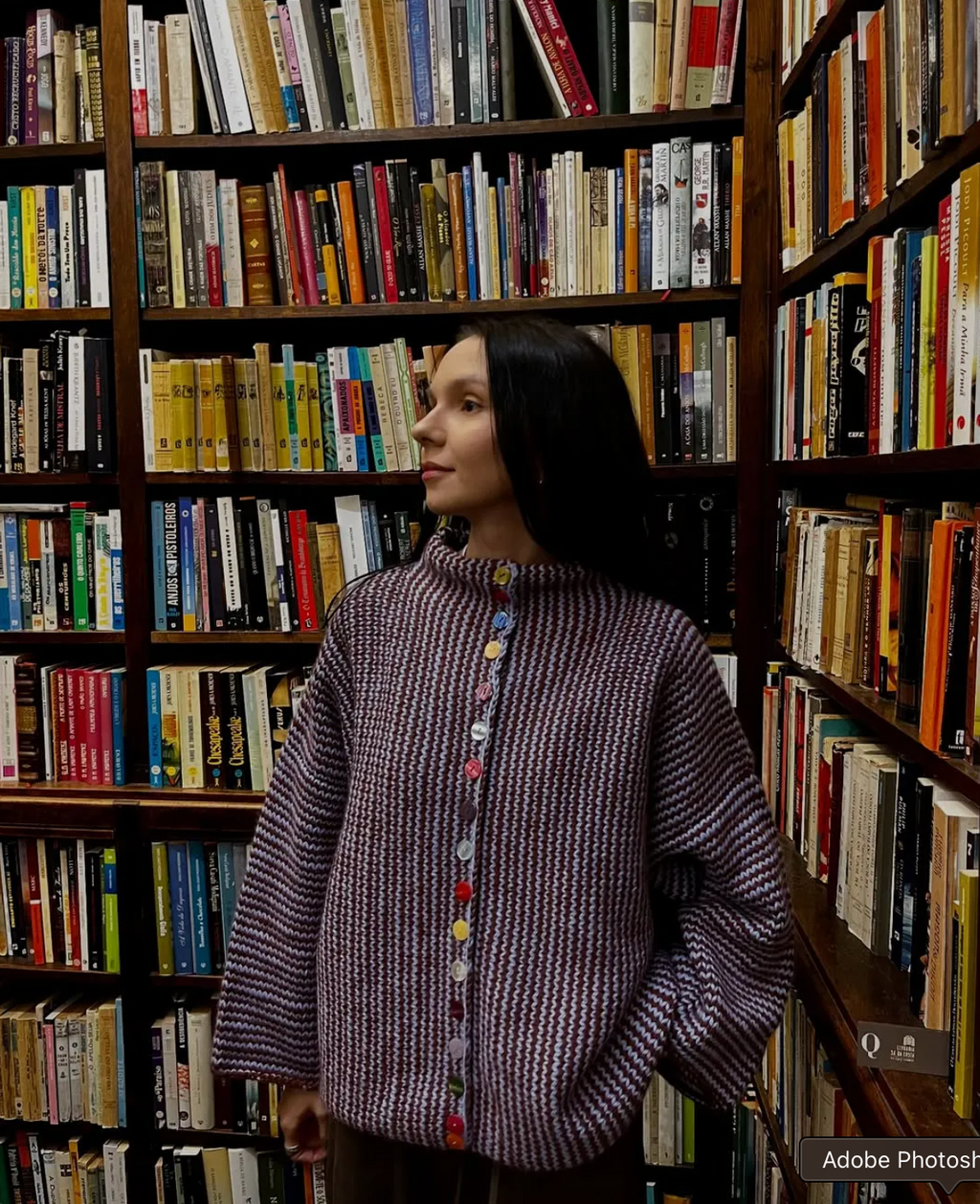 🌸 Strickjacke mit Edelsteinknöpfen – Niedlich, kuschelig &amp; elegant 