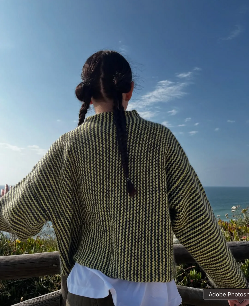 🌸 Strickjacke mit Edelsteinknöpfen – Niedlich, kuschelig &amp; elegant 